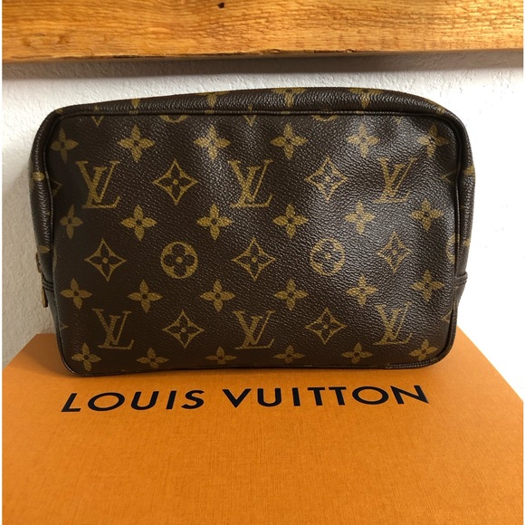 LV Paris Toilette 23 Bag. Date Code: TH January 1988 inside pocket under tag. - Picture 2 of 16